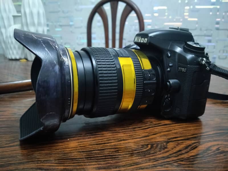 Nikon d750 with 24-120 lens. 0