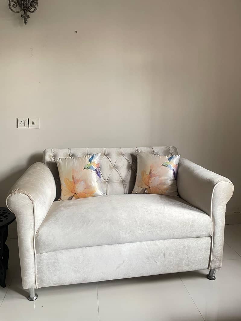Elegant Off White Sofa Set (7 seater) 4