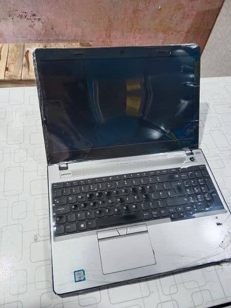 Lenovo ThinkPad E570 - i3-6006U 2.00GHz - 4GB RAM - 250GB HDD 4