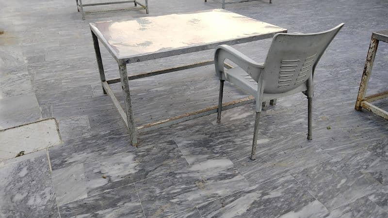 Tables and chairs for sale 0