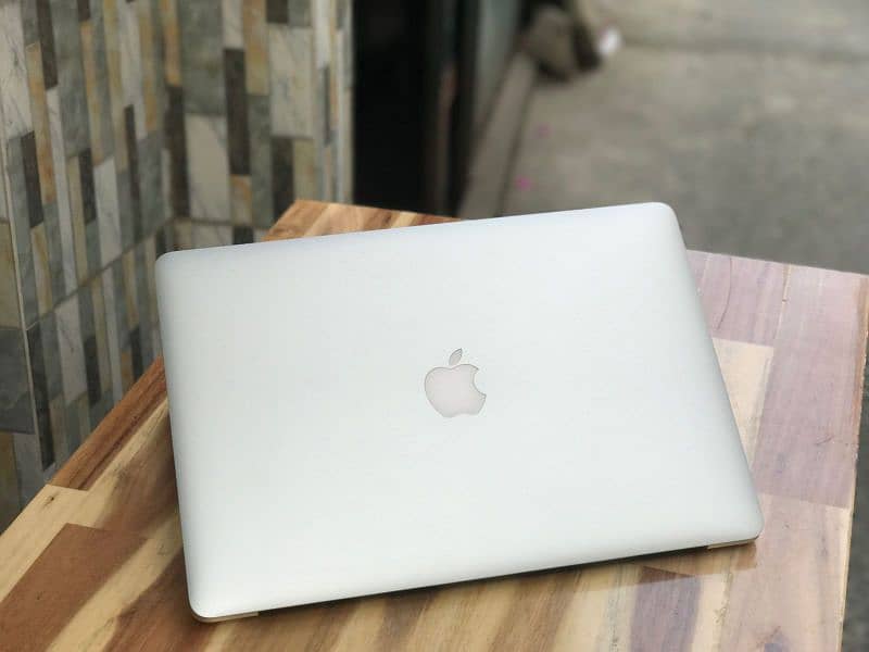 Apple MacBook 2015 Core i5 (Ram 4GB + SSD 128GB) Ultra Slim MacBook 0