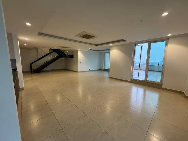 Pent House Duplex 3 Bedroom Luxury Apartment Un Furnished For Sale Gold Crest Mall And Residency Dha Phase 4 8