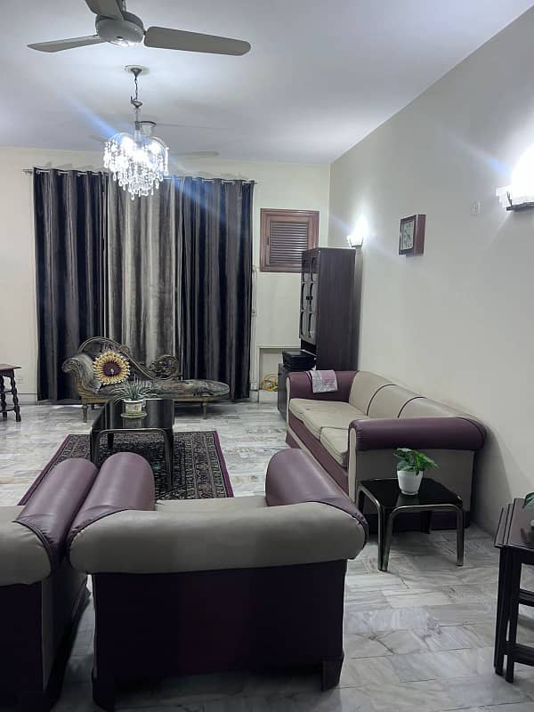 1 Kanal Beautiful House Available For Sale in P Block Model Town Ext Lahore 34
