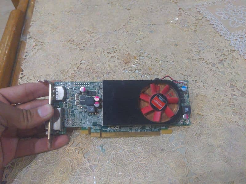 R7 250 2gb graphic card. best for budget gaming. condition is mint 0