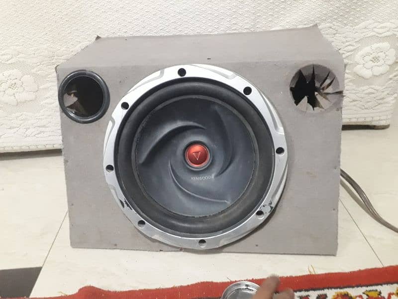 USA Amplifier and Kanwood woofer 4