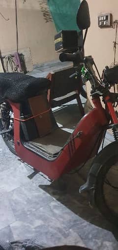 Electric solid heavy bike best condition. iron body.