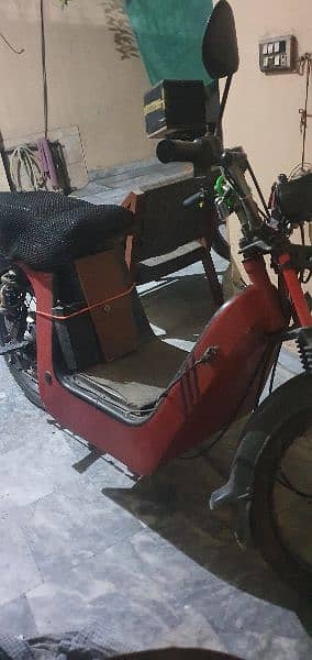 Electric solid heavy bike best condition. iron body. 0