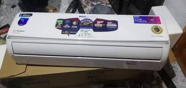 Orient AC DC inverter 1.5 eat and cool my WhatsApp number 0326=2503620