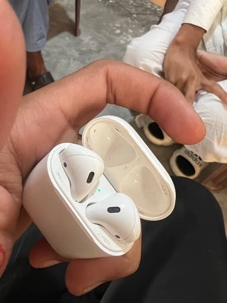 Apple Aipods Series 2 2