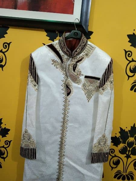 Groom sherwani Only 1 time used in Good condition 4