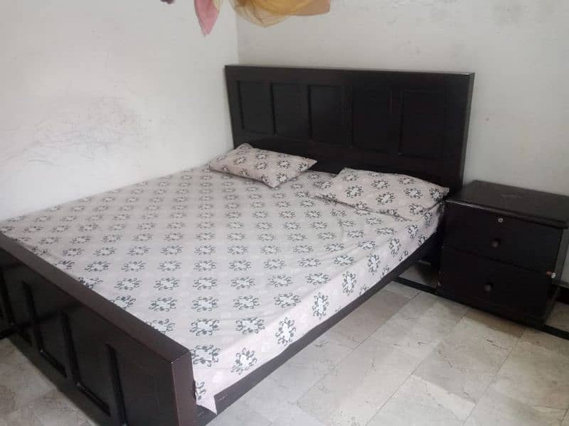 King size bed with 2 side tables, mattress and dressing 2