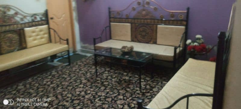 new condition sofa only used for 7 months 4