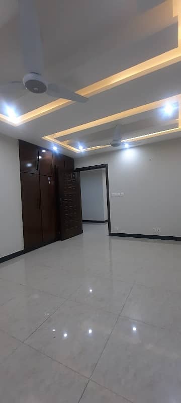 One Bed Luxury Apartment For Office Available On Rent 1