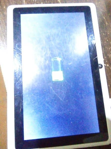 Dany Tablet for sale 10 by 10 condition 4