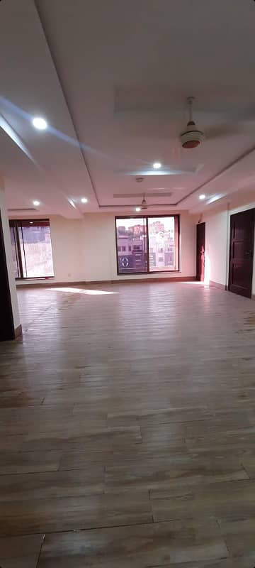 1800 Square Feet Office Space Available For Rent 2