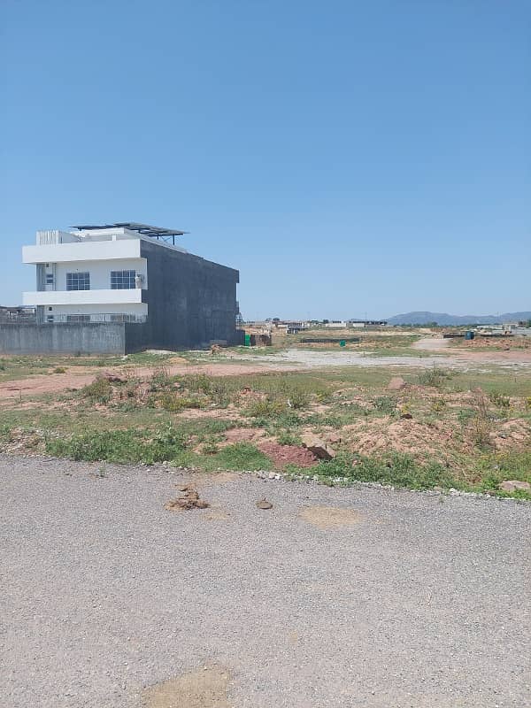 PLOT IS AVAILABLE FOR SALE IN G-14/3 ISLAMABAD 3