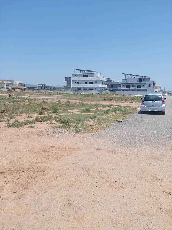 PLOT IS AVAILABLE FOR SALE IN G-14/3 ISLAMABAD 7