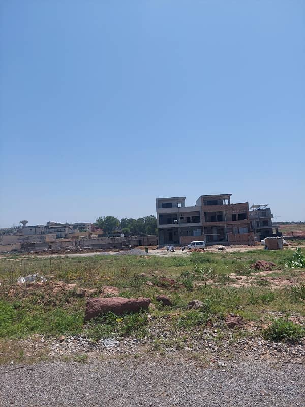 PLOT IS AVAILABLE FOR SALE IN G-14/3 ISLAMABAD 10