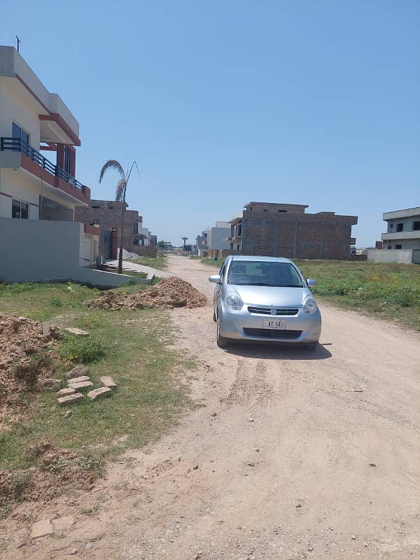 PLOT IS AVAILABLE FOR SALE IN G-14/3 ISLAMABAD 18