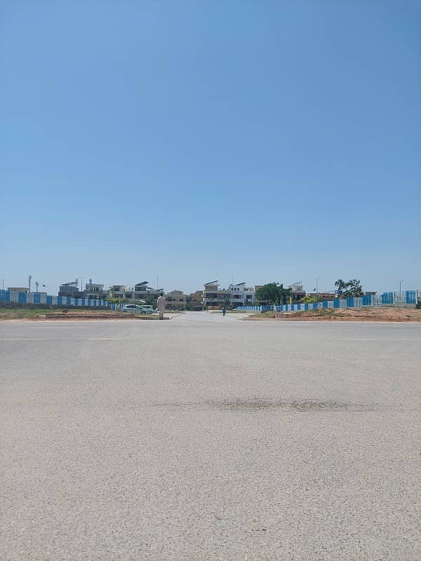 PLOT IS AVAILABLE FOR SALE IN G-14/3 ISLAMABAD 27