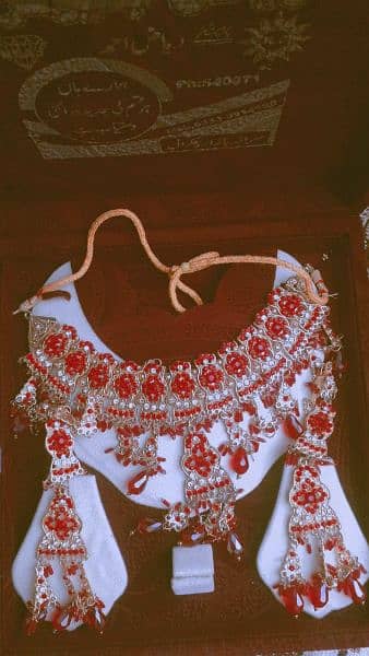 red coloured jewellery set 1