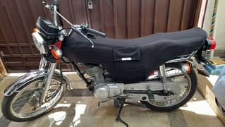 Honda 125 (Karachi number)