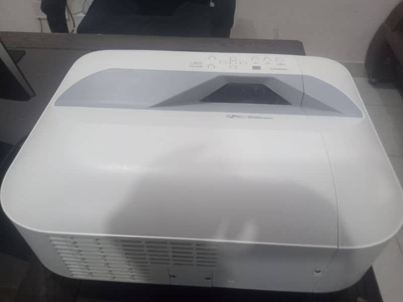 Branded Multimedia projectors available for sale 4