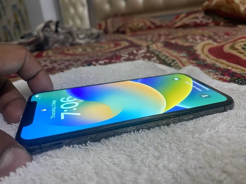 iphone x 64  apporved 5