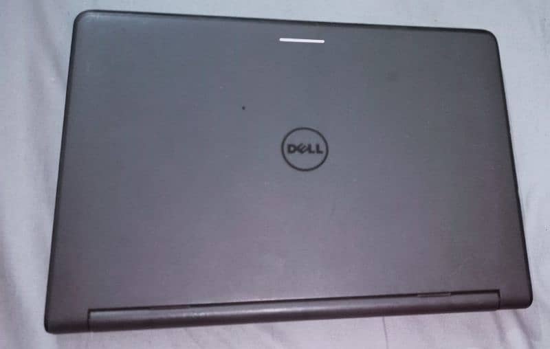 Dell laptop with original charger good condition 9