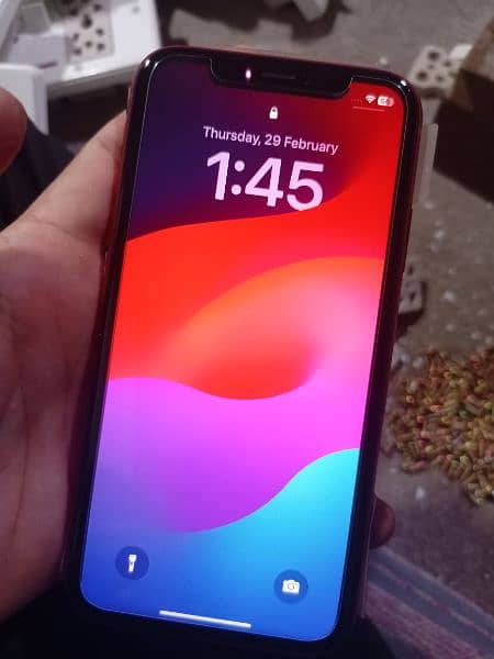 Iphone XR 64 GB Red Color 3