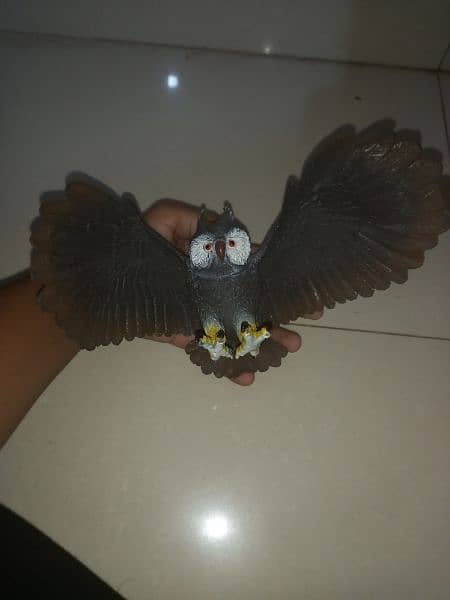 owl new condition 10 / 10 from usa 1
