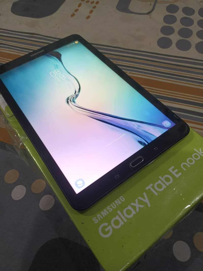 Samsung Galaxy Tab E 9.6 1