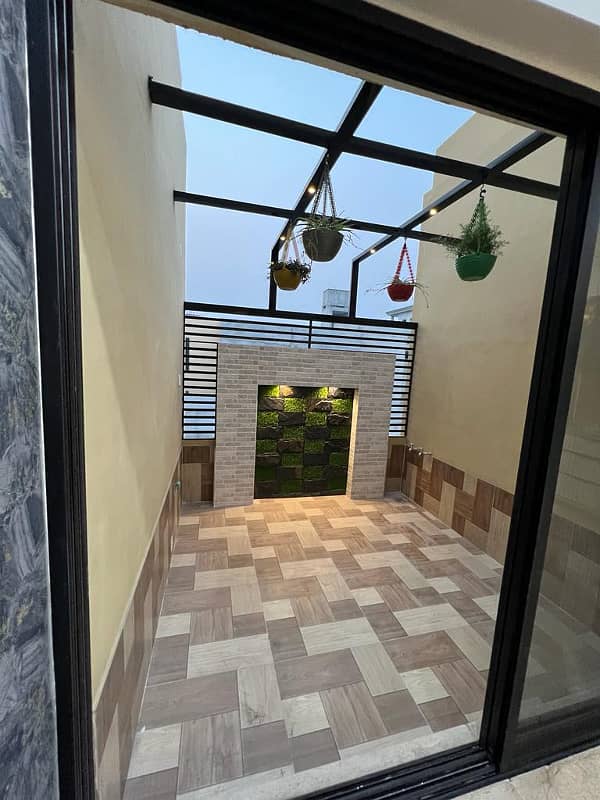 10 MARLA Luxurious house for Sale in WAPDA town 1 5