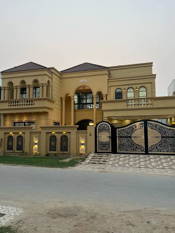10 MARLA Luxurious house for Sale in WAPDA town 1 17