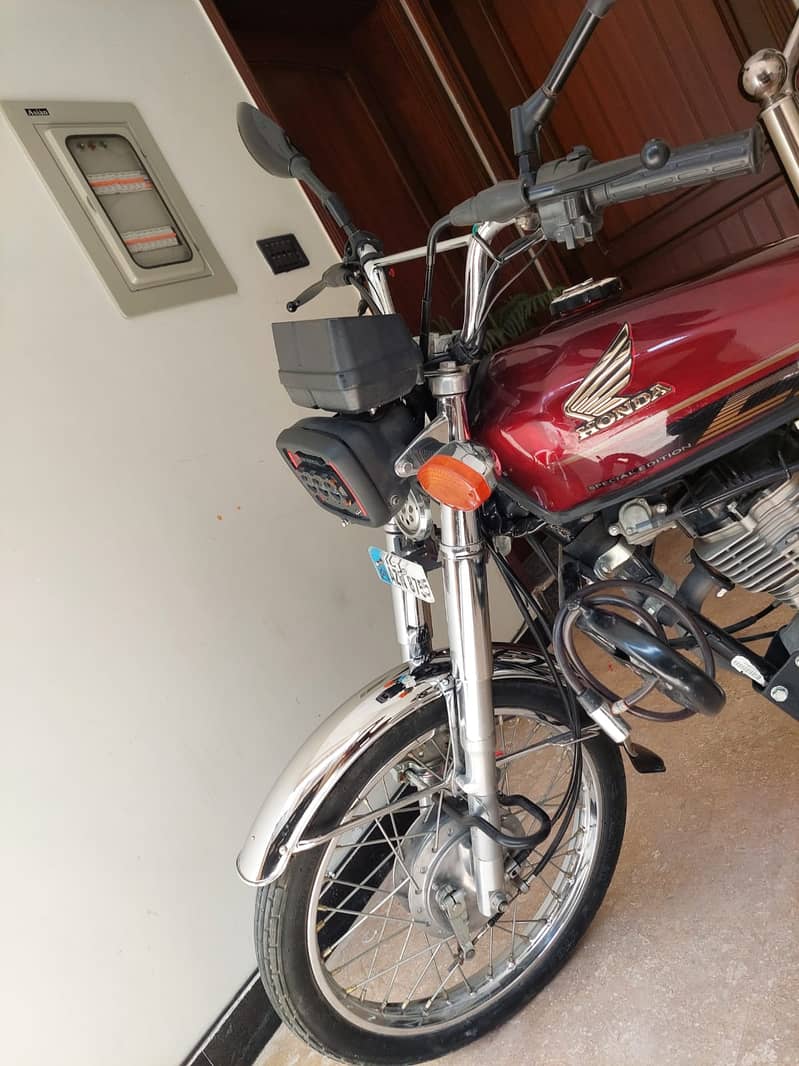 Honda CG 125 Special Edition (SelfStarter Model 2019) 7