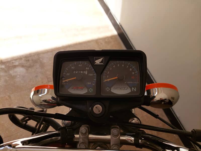 Honda CG 125 Special Edition (SelfStarter Model 2019) 8