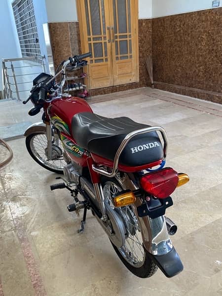 Honda cd 70 brand new only 1200 km driven on work required 4