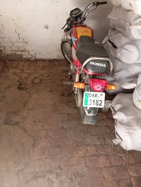 bike achi hai koi km nhi honey wala 9