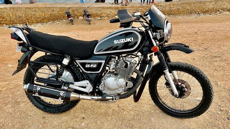 Suzuki gs150 3