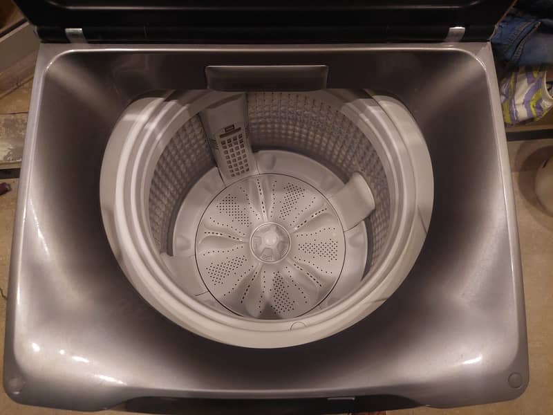 Haier Washing Machine (HWM120-1678) 3