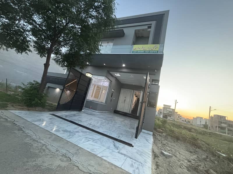 DHA RAHBAR MODREN STYLE SOLID CONSTRUCTION BEAUTIFUL HOUSE AVAILABLE FOR SALE 0