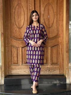2 pcs woman stitched Arabic lawn and trousers