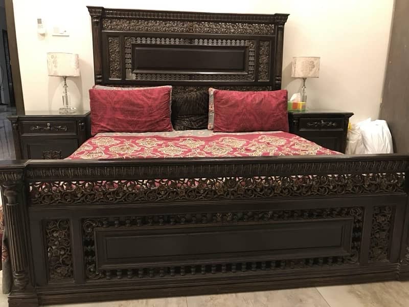 Double bed / bed set / Side Tables / Wooden Bed /king bed 0