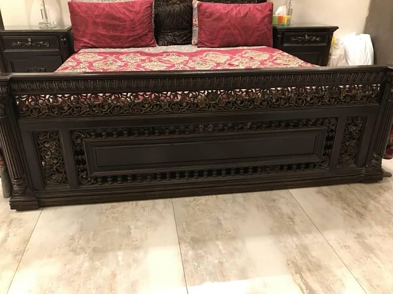 Double bed / bed set / Side Tables / Wooden Bed /king bed 1