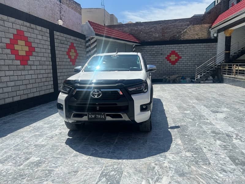 toyota Hilux revo converted rocco fully genuine. old parts available 7