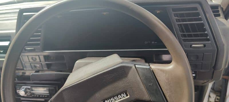 Nissan sunny 1987 12