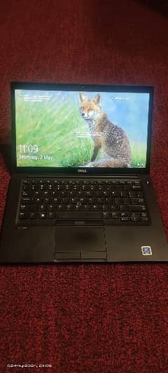 Laptop Dell 7480 16*256 hd graphics 6 with touch screen and charger.