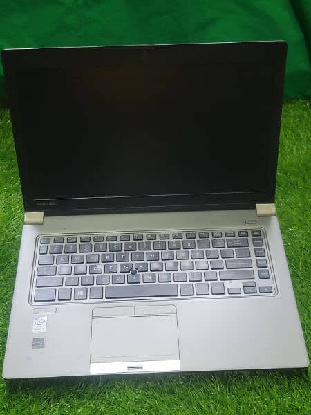 Toshibha z40  i5 5th gen Slimmest Laptop Good condition 5