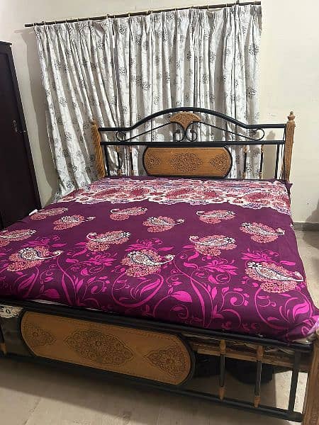 Wooden iron king size bed with spring mastress 0