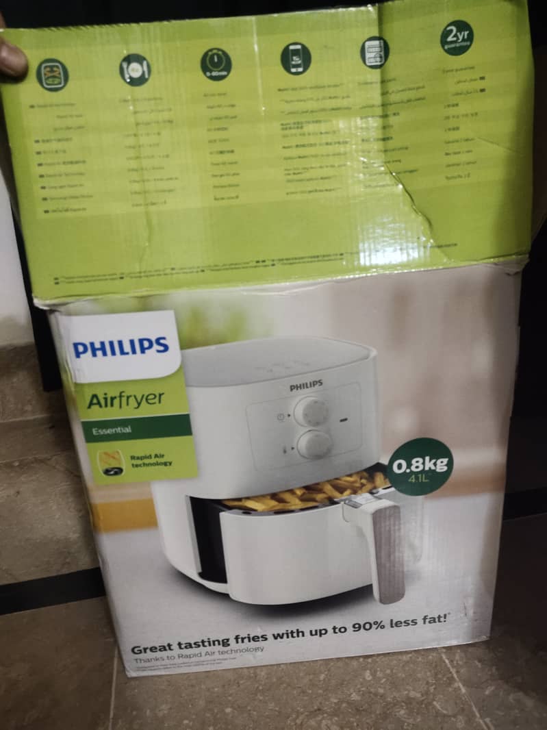 PHILIPS AIR FRYER LUSH CONDITION. 8